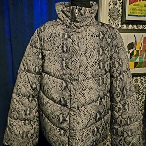 BETSEY JOHNSON SZ SMALL PUFFER JACKET COAT